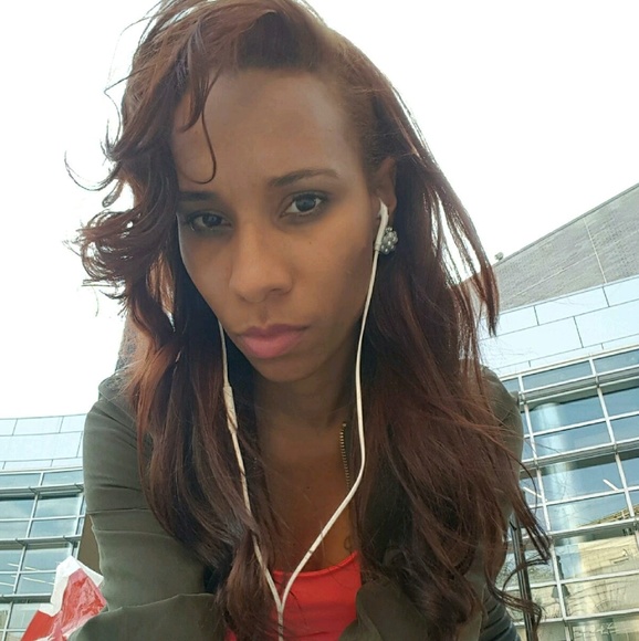 Meet your Posher, Julie n. - Picture 1 of 1